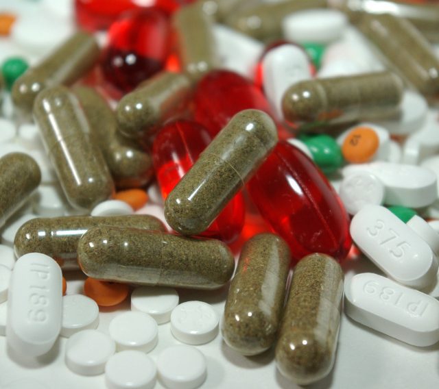 Tratamiento ayuda a dejar los analgésicos opioides adictivos para dolor crónico