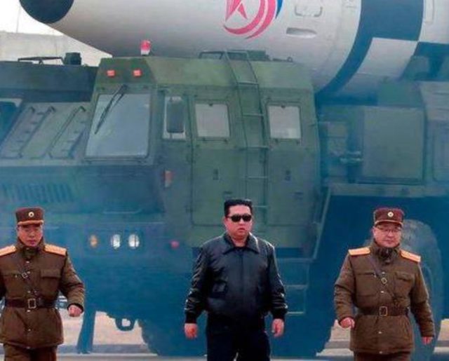 Corea del Norte envió un “lanzador espacial”, dicen militares surcoreanos