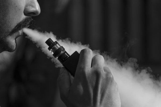 Suecia, primer país libre de “humo de tabaco”, a través del uso de vaporizadores