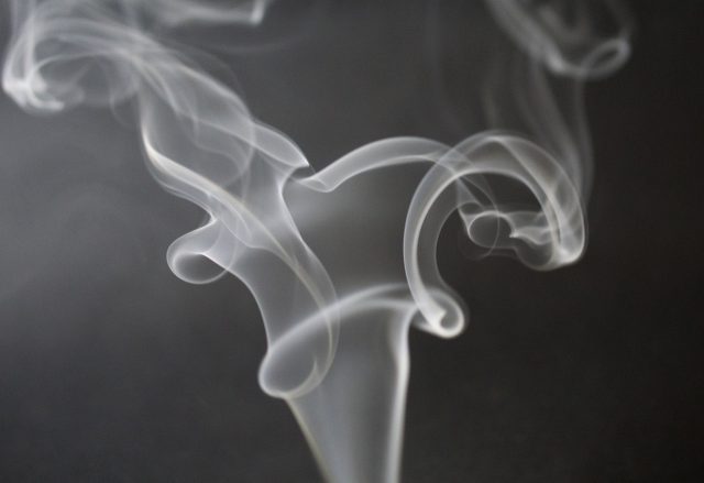 Tabacaleras acosan al gobierno para impedir el control de tabaco, asegura López-Gatell