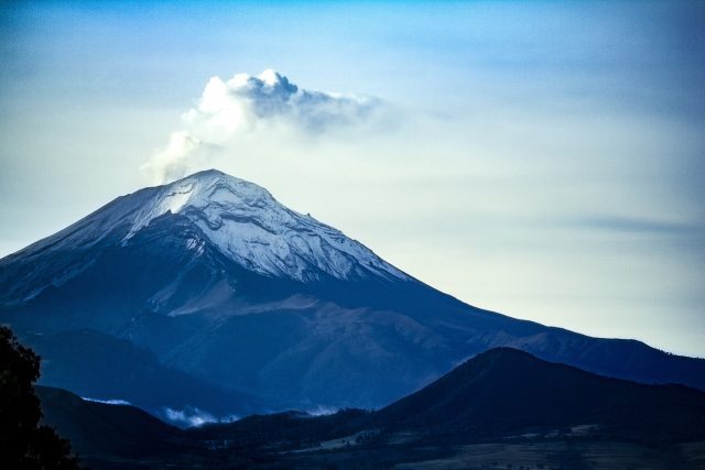 Descartan existencia de domo de lava en cráter del volcán Popocatépetl