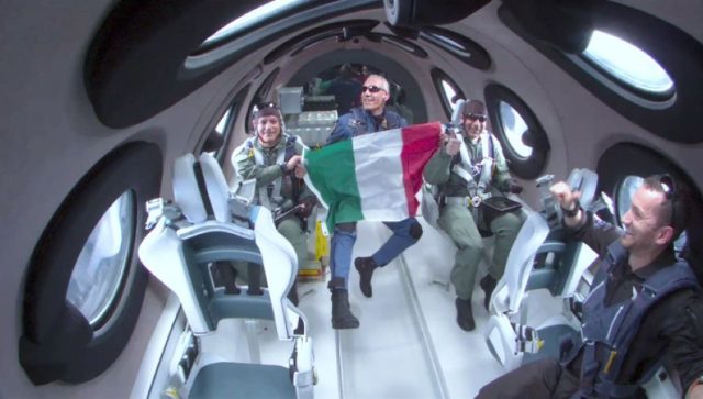 Realiza Virgin Galactic su primer vuelo espacial comercial tripulado