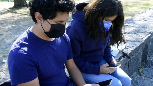 Mexicanos prefieren redes sociodigitales para informarse