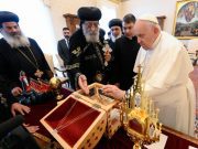 Papa Francisco se recupera satisfactoriamente; fue intervenido por una hernia abdominal
