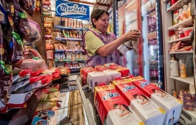 Ventas al menudeo sorprenden positivamente en abril