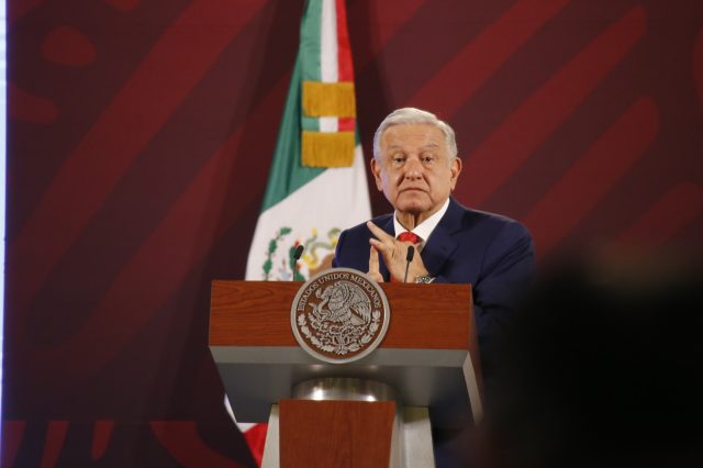 AMLO avanza en resolver demandas de trabajadores y empresarios