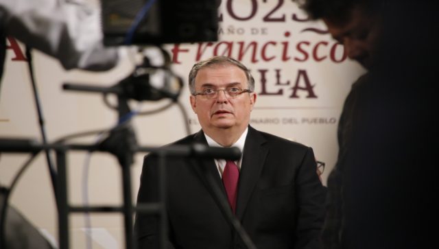 Indirectas y directas, así reaccionaron los políticos tras renuncia de Ebrard