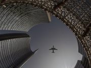 López Obrador llama a abogados y empleados a aceptar venta de Mexicana de Aviación