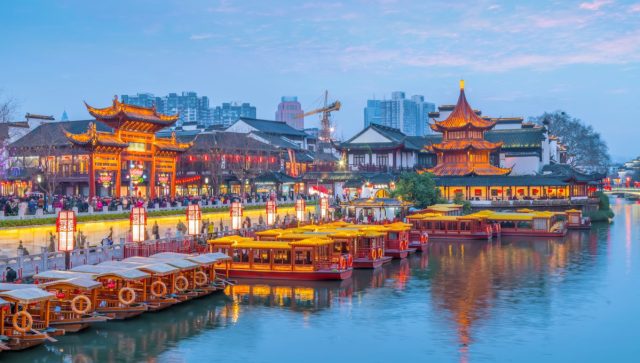 Economía china se expande a menor ritmo al anticipado, en el segundo trimestre