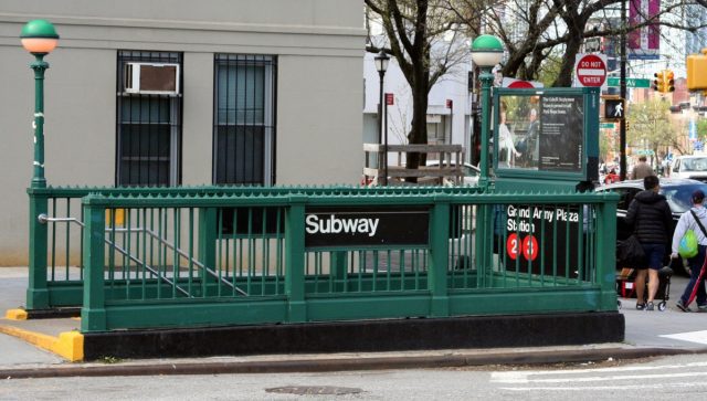 Evasores de tarifas en el metro de Nueva York han costado 285 mdd: IA busca evitarlo