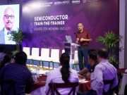 Con taller de semiconductores se atiende demanda laboral de industrias de alta tecnología