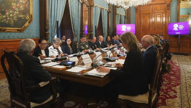 Gobiernos de México y EUA se reúnen para acordar combate contra fentanilo