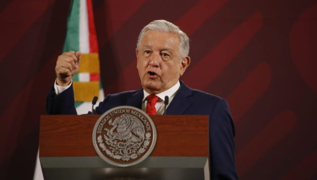 AMLO se lanza contra la SCJN y defiende a Cuauhtémoc Blanco