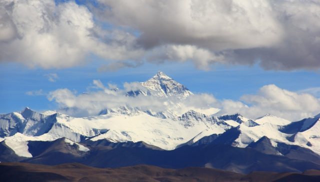 Restos de familia mexicana son repatriados desde Nepal luego de accidente aéreo