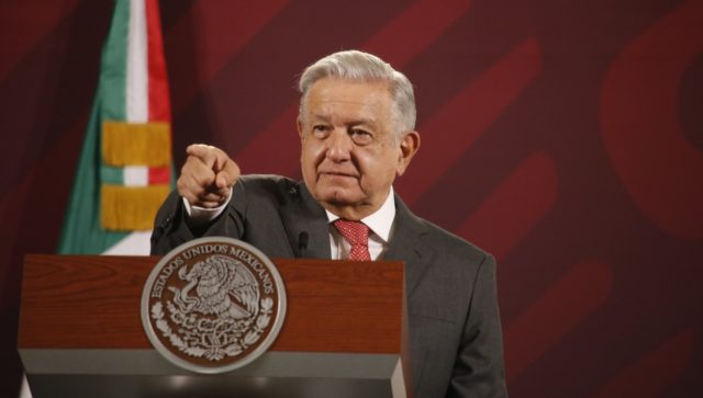 AMLO agradece a migrantes por aumento en remesas