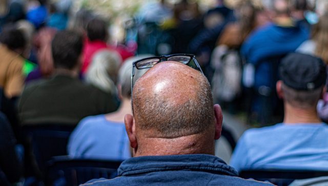 ¿Tendencia mundial? Estos son los países donde los hombres se están quedando calvos