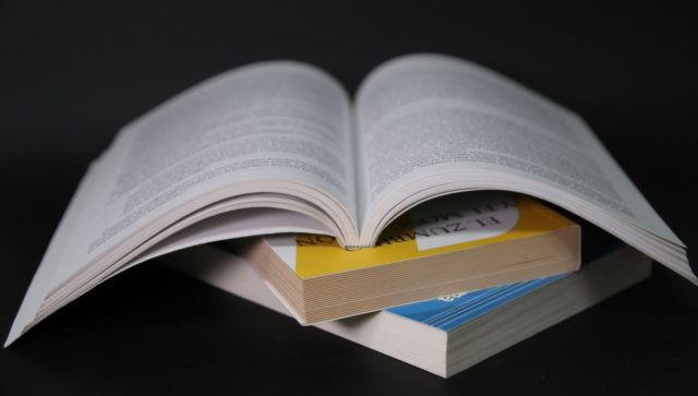 ¿Qué onda con los libros de la SEP? Leticia Ramírez lo explica en conferencia