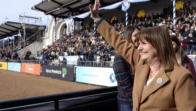 ¿Quién es Patricia Bullrich, la candidata que desafía a Javier Milei?
