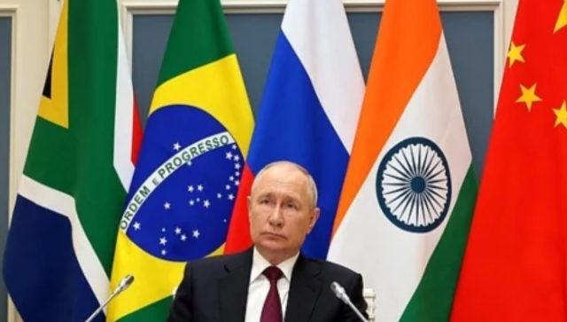 BRICS 2023: Putin llama a abandonar el dólar y fortalecer economía local