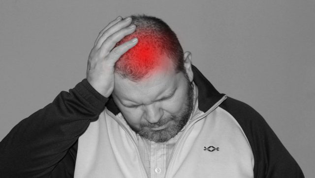 Reducir la frecuencia de la migraña: 6 desencadenantes a tener en cuenta