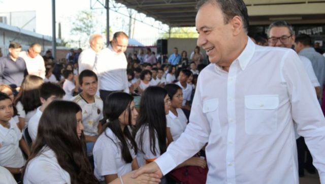 Disminuye deserción escolar en Sonora gracias al programa de becas