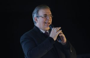 Ebrard va por su propio movimiento político nacional, amenaza con irse de Morena