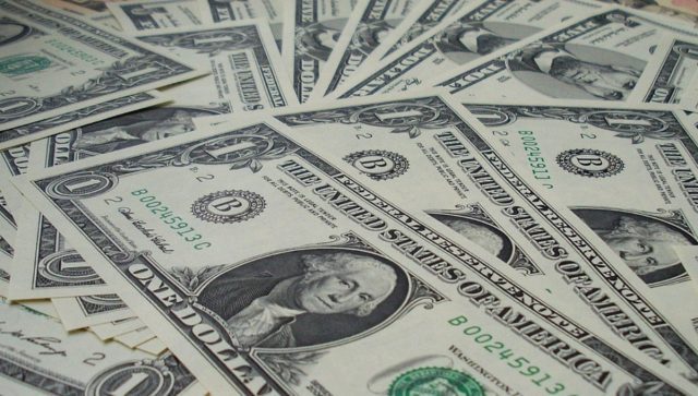 Deuda mundial está volviendo a su tendencia ascendente: FMI