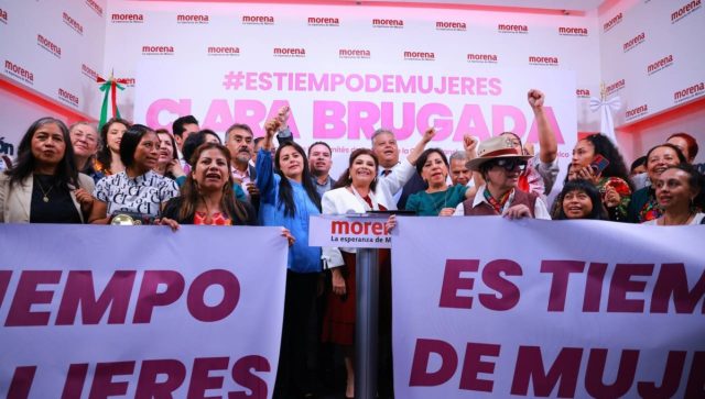 Clara Brugada se registra para competir por la jefatura de Gobierno de la CDMX