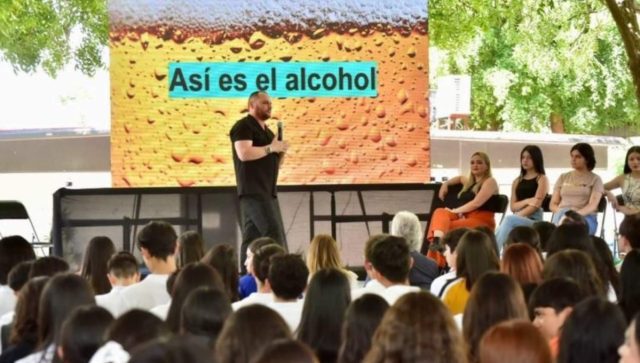 Presenta DIF Sonora conferencia ‘Soy diferente, más salud, menos adicciones’
