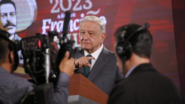 Ante los 55 años del 2 de octubre, AMLO defiende al Ejército en la mañanera