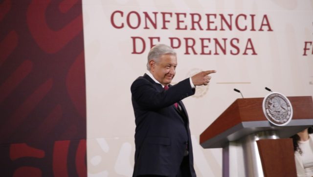 AMLO contó por qué no se hizo beisbolista profesional de joven