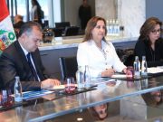 Dina Boluarte viaja a Europa y congresistas piden su destitución como presidenta