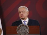 López Obrador se vacuna contra Covid-19 e influenza en la mañanera