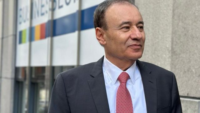 Alfonso Durazo de visita en Bélgica promociona al puerto de Guaymas