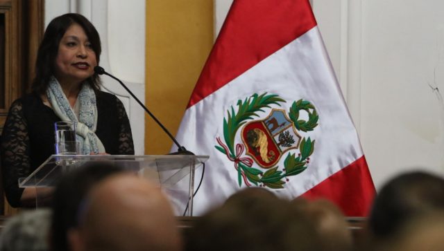 Más tensión para Dina Boluarte tras la renuncia de la canciller de Perú Ana Gervasi