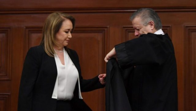 Juez federal otorga amparo a la UNAM en caso de la ministra Yasmín Esquivel
