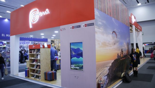 FIL 2023: Perú impulsa la lectura en México a través del programa FILantropía