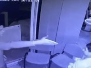 Institución educativa expulsa a alumno por agresión en contra de un guardia de seguridad