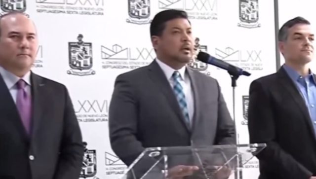 Luis Enrique Orozco renuncia a su interinato para que Samuel García retome la gubernatura de NL
