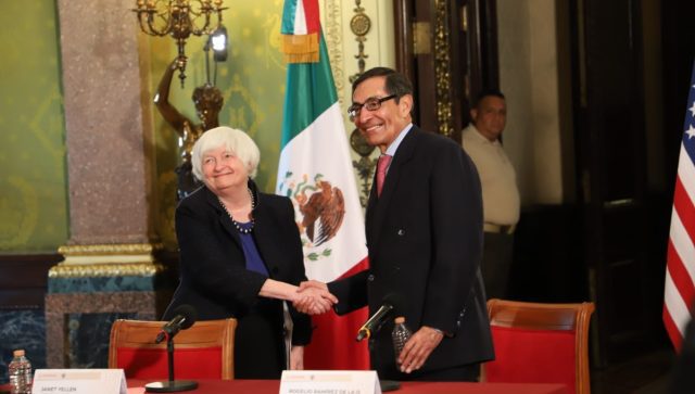 México y Estados Unidos buscan controlar inversiones para proteger seguridad