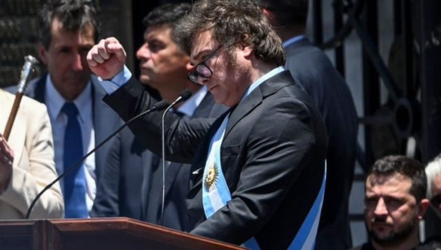 Plan de shock de Milei hace que bonos de Argentina suban a su nivel más alto en 2 años
