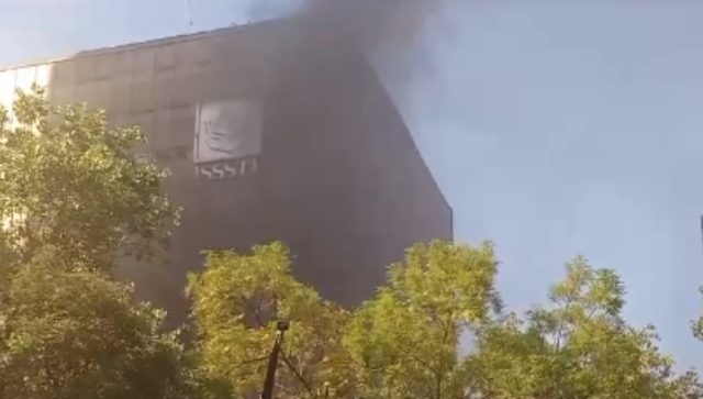 Se registra incendio en edificio del ISSSTE, en CDMX