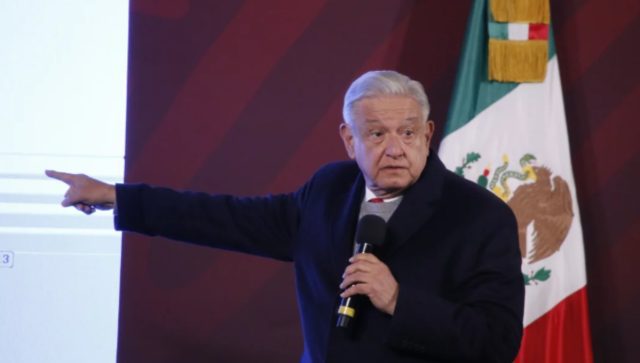 AMLO destaca que tren de pasajeros del Istmo es estratégico