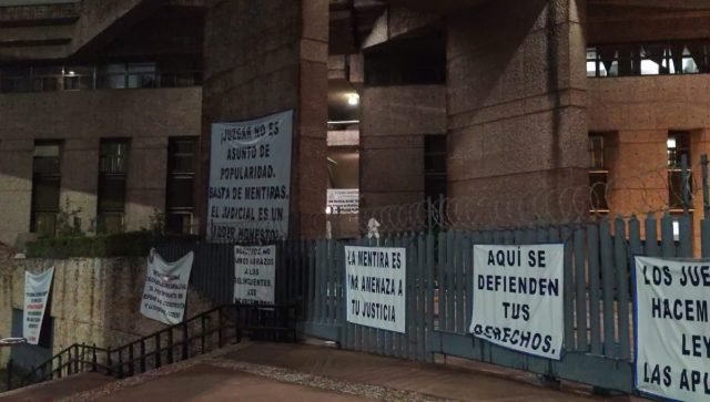 Trabajadores del Jufed inician paro de labores contra reforma judicial Entrada de Jufed en paro de labores