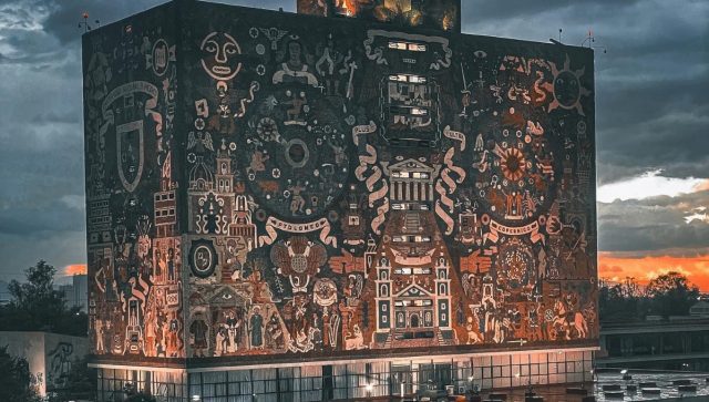 Estudiantes de la UNAM convocan a marcha por reforma judicial Biblioteca central de la UNAM