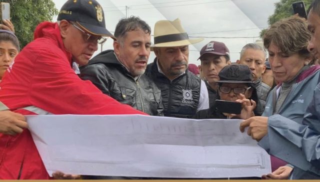 Bloqueo en la carretera México-Cuautla se extiende por más de 9 horas Vecino de Chalco piden ayuda tras las inundaciones en sus colonias