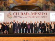 Clara Brugada revela su gabinete 2024-2030 con enfoque feminista Clara Brugada presente a su equipo de trabajo