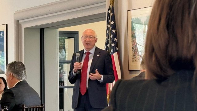 Ken Salazar señaló que la reforma judicial pone en riesgo la democracia Embajador Ken Salazar