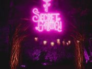Vive una experiencia inmersiva de luz en Secret Garden Proyección Secret Garden color rosa