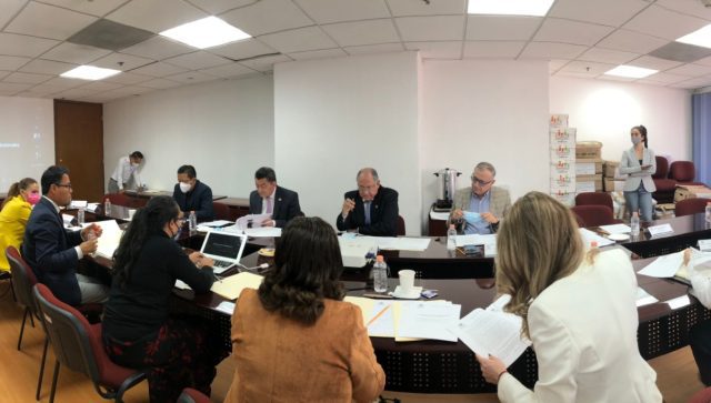 INAI y otras instituciones autónomas en la mira Reunión de la Comisión de Puntos Constitucionales de la Cámara de Diputados
